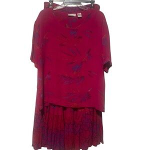 Floral Red 2 Piece Set Gorgeous!